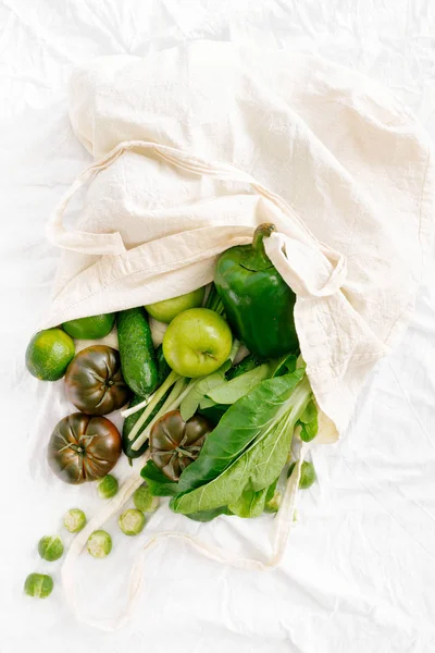 Stofftasche Mit Frischem Bio Gemüse Und Obst Konzept Des Bewussten — Stockfoto
