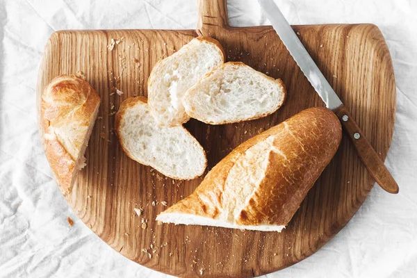 Pan Baguette Francés Hecho Casa Fresco Vista Superior Del Tablero — Foto de Stock