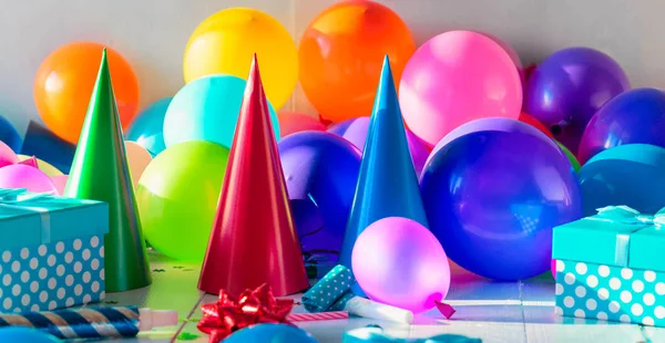 Decoração Festa Fundo Antecedentes Muitos Balões Coloridos Confete Presente Chapéu — Fotografia de Stock