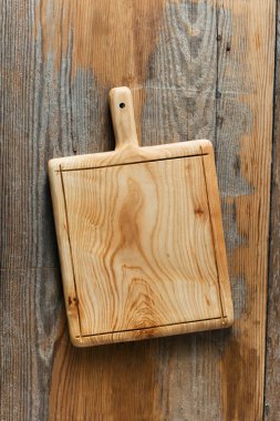 Kesme tahtası Ahşap mutfak masa üstten görünüm üzerinde el yapımı