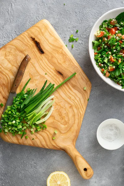 Ingredienti crudi cottura estate insalata tabouli Cibo sano — Foto Stock
