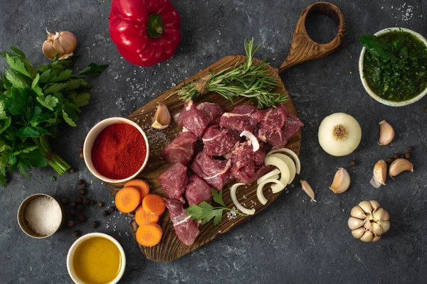 Carne Res Cruda Con Ingredientes Para Cocinar Alimentos Saludables Carne — Foto de Stock