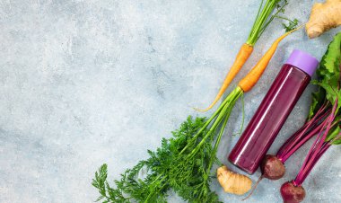 Pancar detoksu pişirmek için gerekli malzemeler üst tarafta. Sağlıklı Beslenme Konsepti