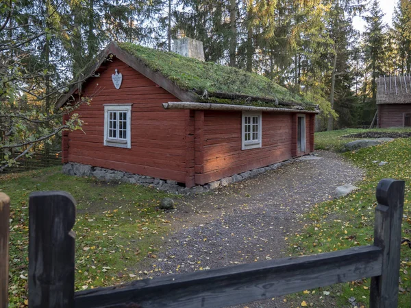 2018年秋瑞典斯德哥尔摩斯坎森露天博物馆的乡村小屋 — 图库照片