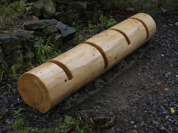 Dřevěné Kolo Stojan Vyroben Kmene Jednoduché Stromu — Stock fotografie