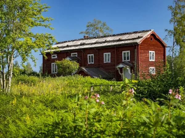 Typická Švédská Červeně Malovaná Usedlost Venkově — Stock fotografie