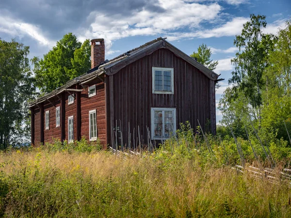 Typická Švédská Červeně Malovaná Usedlost Venkově — Stock fotografie