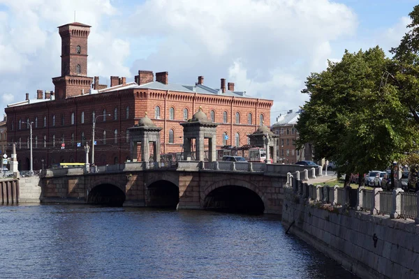 View River Old Bridge Red Brick Building Petersburg — Stock Photo, Image