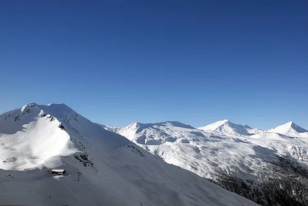Weergave Van Het Skigebied Met Pistes Skiliften Verte — Stockfoto