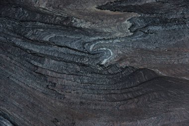 Doğal taş koyu mor kuvarsit mor damarlar ile, Rosso Luana denir