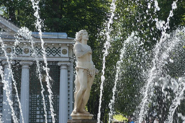 Brunnen Mit Eva Peterhof Einem Vorort Von Petersburg Russland — Stockfoto