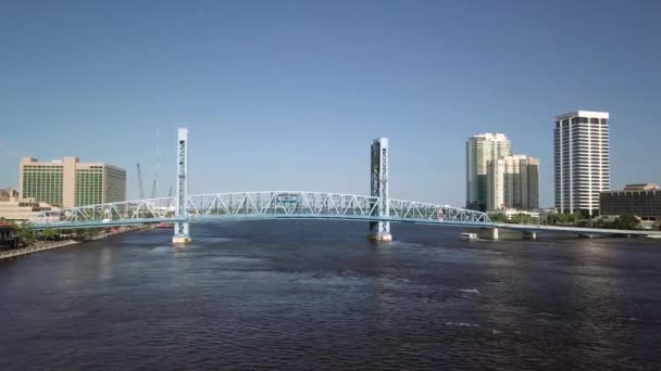 Antenn Drönare Footage Johns River Och Huvudsakliga Gatan Bridge Downtown — Stockvideo