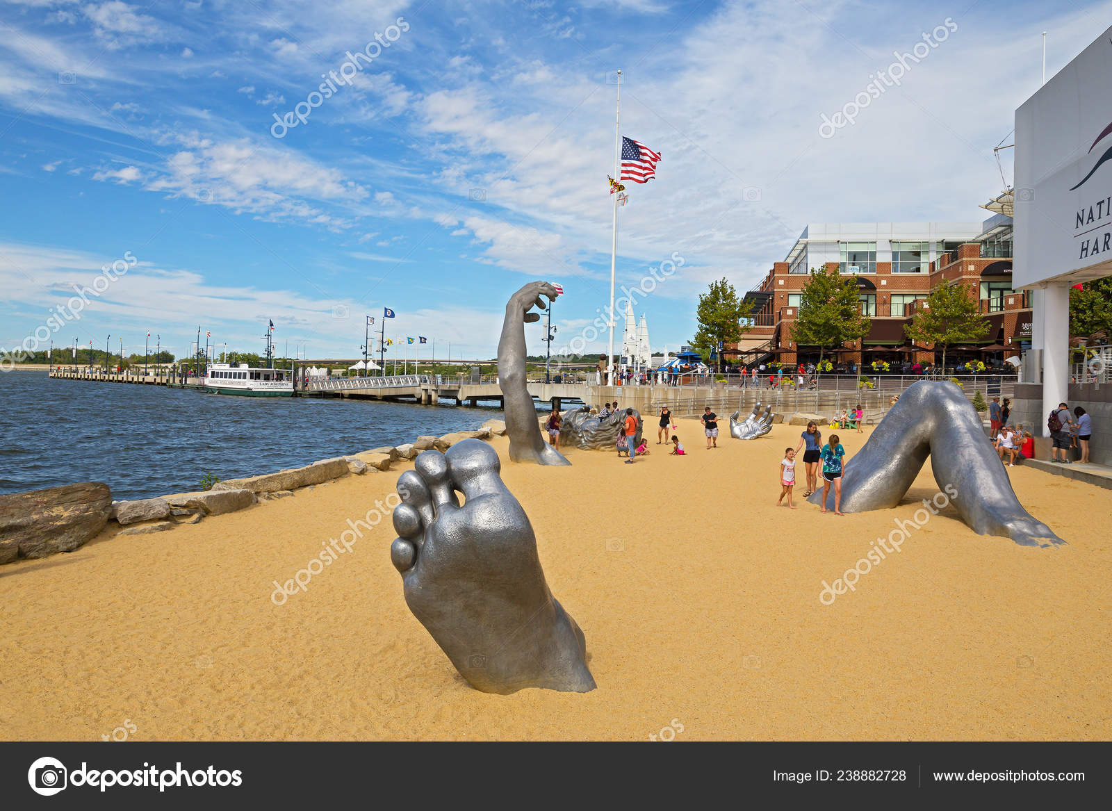 Oxon Hill Maryland Usa September 16 Awakening Sculpture National Harbor Stock Editorial Photo C Avmedved Oxon Hill Maryland Usa September 16 Awakening Sculpture National Harbor Stock Editorial Photo C Avmedved