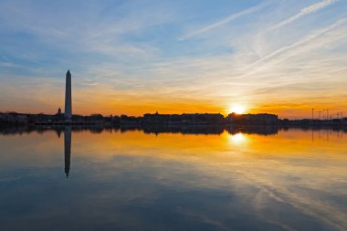 Washington Dc panorama gündoğumu sırasında dev Havzası adlı. Bize capitol, yatay, Ulusal Mall Washington Anıtı ayırt edici dikilitaş gündoğumu,.