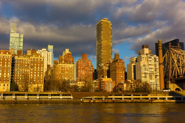 Skyline Van Manhattan Bij Zonsopgang Gezien Vanaf Roosevelt Island New — Stockfoto