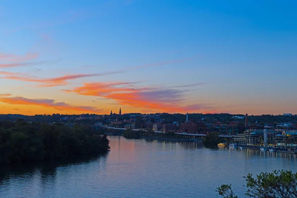 Brilhante Pôr Sol Outono Sobre Orla Georgetown Washington Eua Panorama — Fotografia de Stock