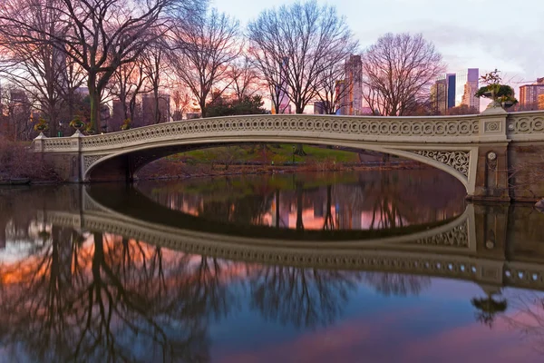 Bow Brug Bij Zonsopgang Central Park New York Grootste Voetgangersbrug — Stockfoto