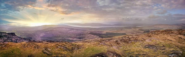 Πανοραμικό Ηλιοβασίλεμα Θολό Ένα County Kerry Ιρλανδία — Φωτογραφία Αρχείου