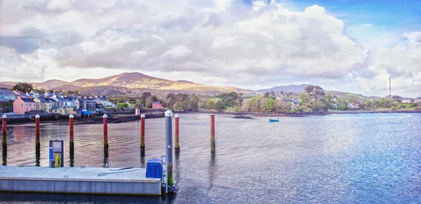 Bela Paisagem Panorâmica Pôr Sol Uma Cidade Castletownbere Vista Porto — Fotografia de Stock