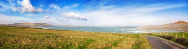 County Cork'deki/daki güzel panoramik manzara. İrlanda.