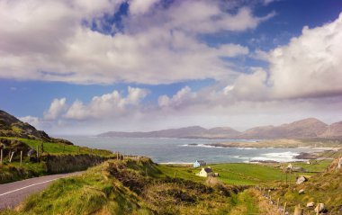 Panoramik manzara Beara Yarımadası'nda. County Cork, İrlanda.