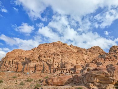 Ürdün 'deki eski terk edilmiş rock şehri Petra. Petra, Dünya 'nın Yedi Harikası' ndan biri..