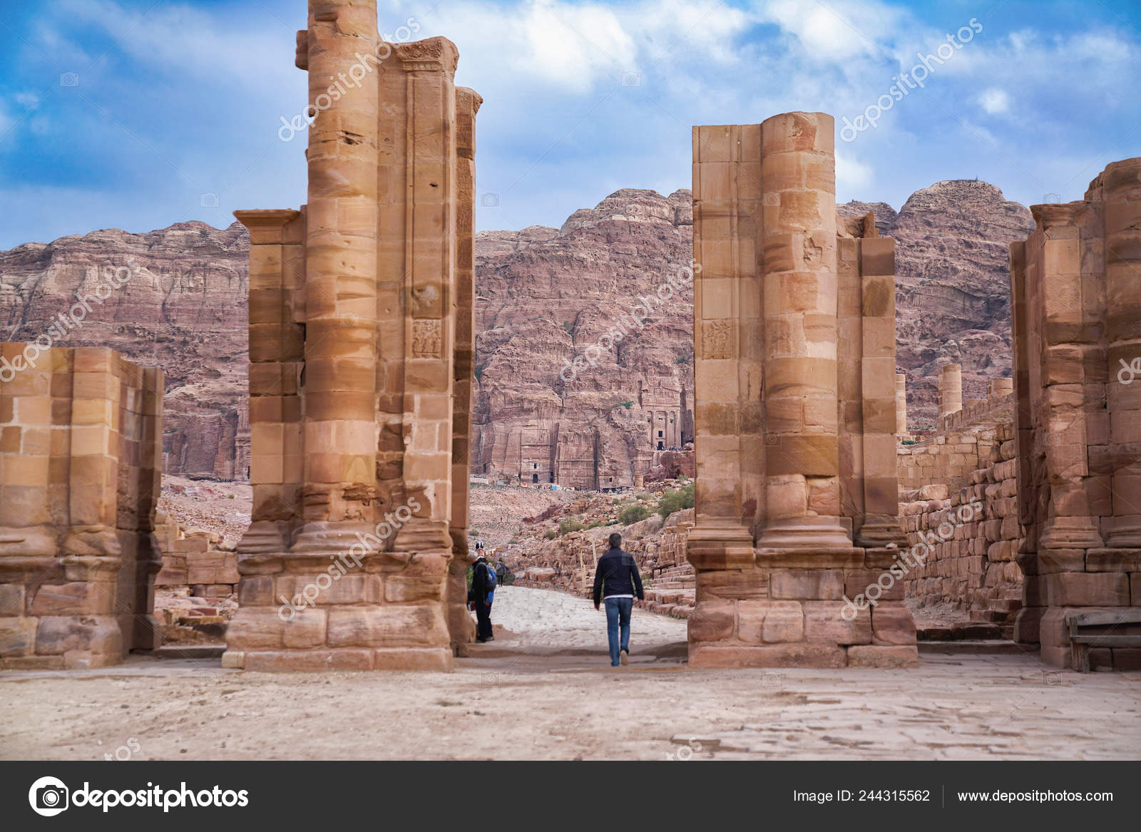 Die Uralte Verlassene Felsenstadt Petra Jordanien Petra ...