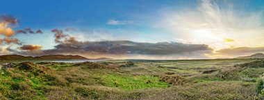 Gün batımı ile güzel panoramik manzara