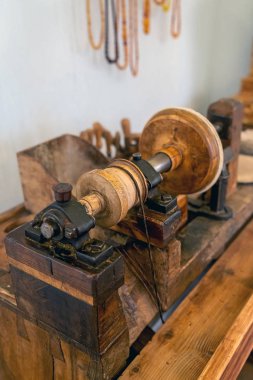 Klasik kehribar işleme makinesi