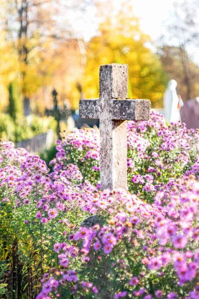 Cruz de hormigón — Foto de Stock