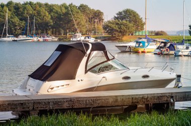 Limanda yatlar ve gemiler