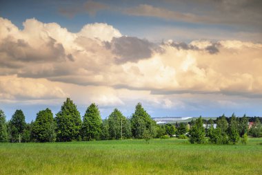 Kruonis 'le yaz manzarası ufukta Depolama Tesisi' ni açtı. Litvanya.