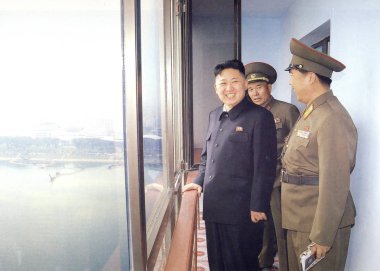  Kuzey Kore Yüce lideri Kim Jong-BM ile yoldaşlar