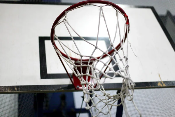 Anillo Baloncesto Con Una Red Para Jugar Baloncesto Interiores — Foto de Stock