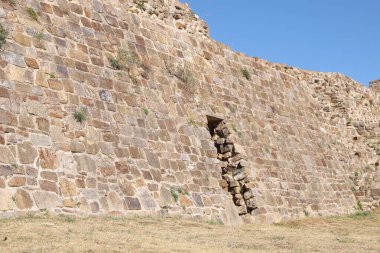 Meksika Maya şehri Oaxaca şehri yakınlarındaki Monte Alban 'da harabe.