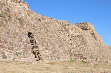 Meksika Maya şehri Oaxaca şehri yakınlarındaki Monte Alban 'da harabe.