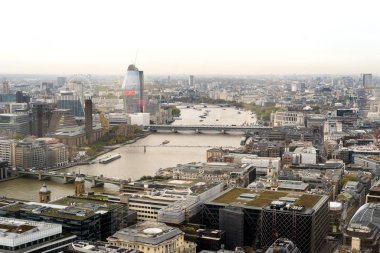 Londra şehir silueti gündüz