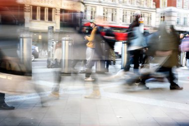 Londra 'da commuters Liverpool Street bulanık Motion