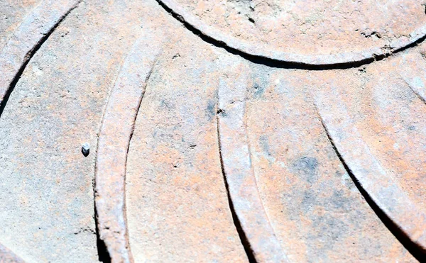 Closeup of a Metal Manhole Cover — Stock Photo, Image