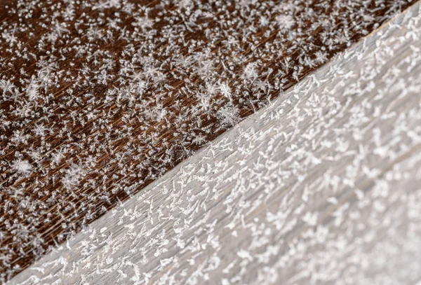 Frostbedecktes braunes Holz — Stockfoto