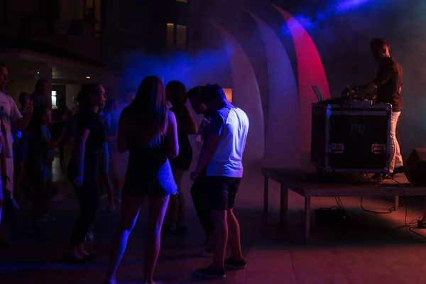 Turistas rusos Discoteca de baile — Foto de Stock