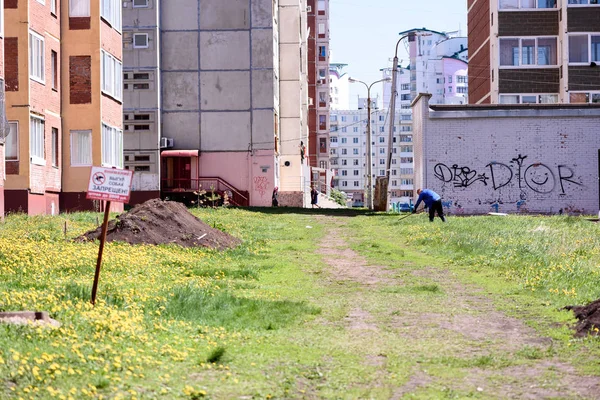 Limpeza urbana em Ufa Rússia — Fotografia de Stock