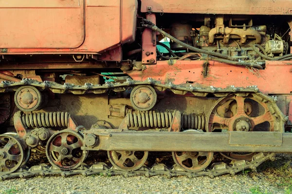 Old Mechanical Vehicle Tracks and Engine — Stock Photo, Image