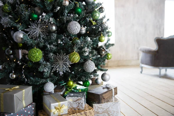 Christmas Gifts Christmas Tree Decorations Morning Interior Vintage Style — Stock Photo, Image