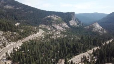 Havadan dağ peyzaj yolu