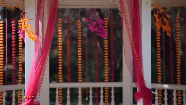 Ο γάμος Ινδικό παραδοσιακό floral διακόσμηση — Αρχείο Βίντεο