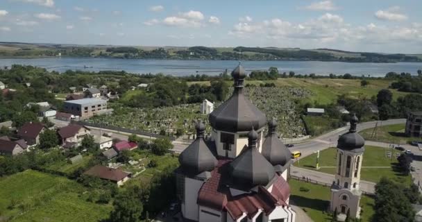 Église aérienne ville Burshtyn, Ukraine — Video