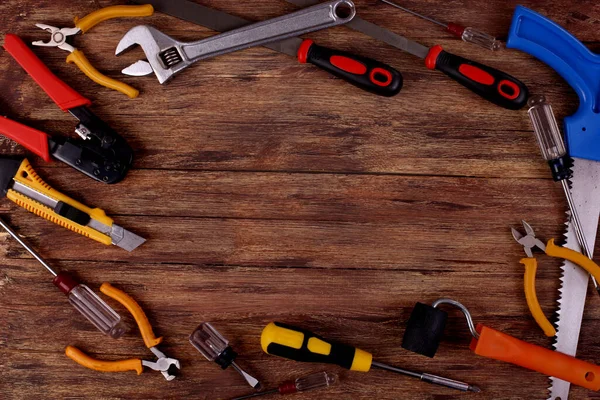 Equipo de construcción y espacio de copia en la madera —  Fotos de Stock