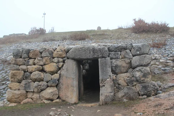 Gizli geçidi girişi