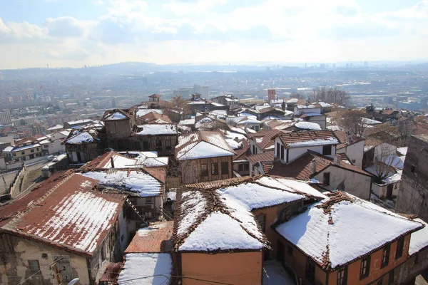 Ankara 'nın karlı çatısı